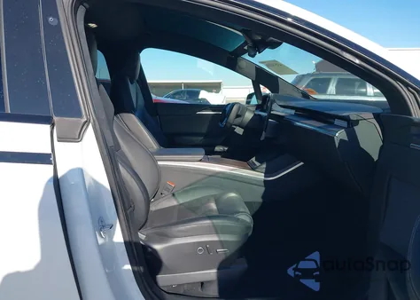 2022 Tesla Model X Dual Motor All-Wheel Drive z USA, uszkodzony, nr VIN 7SAXCBE58NF343818